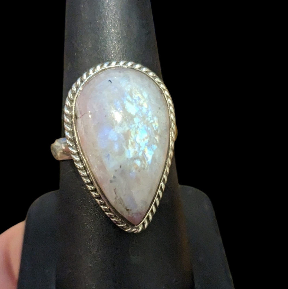 Elegant Silver Moonstone Ring